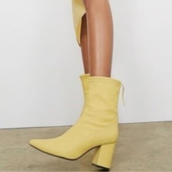NIB Anine Bing Chloe Leather Ankle Boots Popcorn Yellow Size 37/ US 7 - Picture 6 of 16